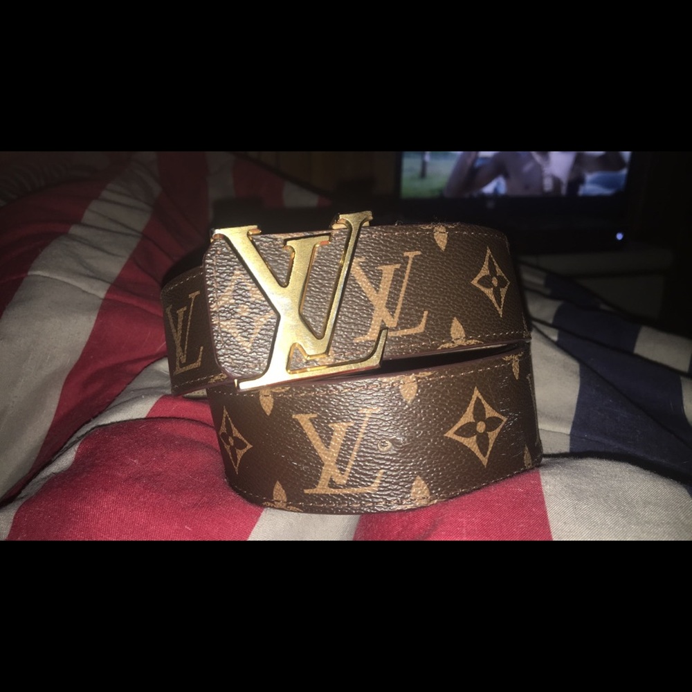 Luis belt want 250 or 300 or willing to trade - Picture 2 of 2
